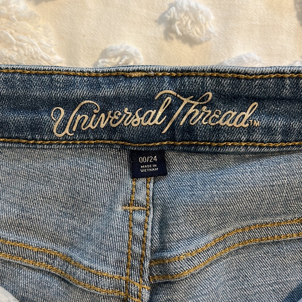 High-Rise Straight Crop Distressed Jeans - Picture 7 of 9